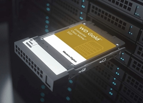 比黄金还“金贵”？8TB固态硬盘成“镶金”理财产品
