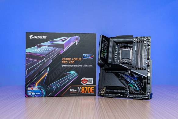 X3D处理器的黄金拍档!X870E AORUS PRO X3D主板评测