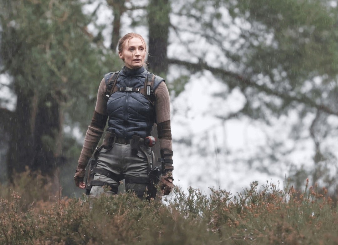 《古墓丽影》劳拉片场照曝光 双枪造型不错！