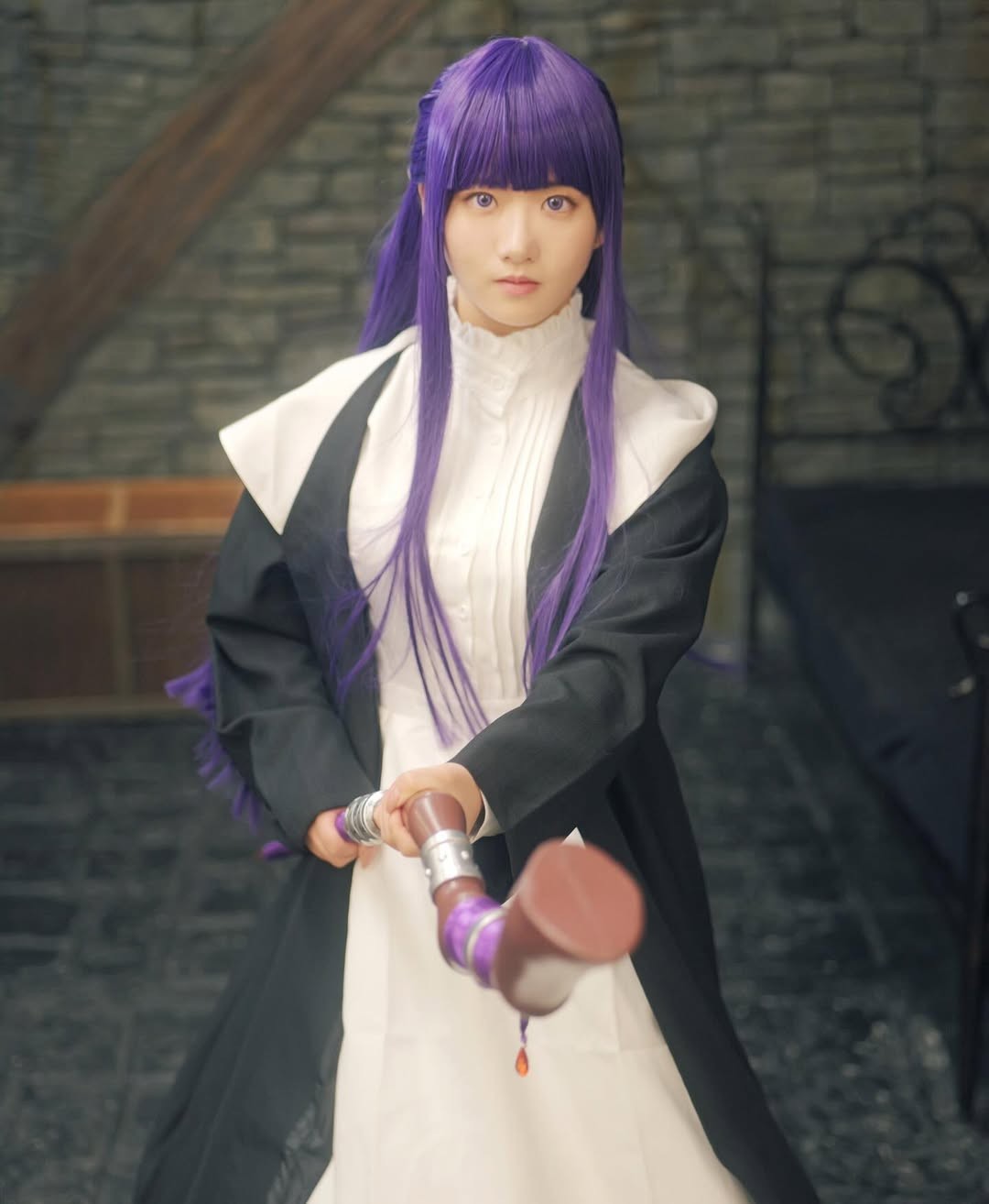 可爱圆脸！日本围棋二段美女选手cos《葬送的芙莉莲》菲伦