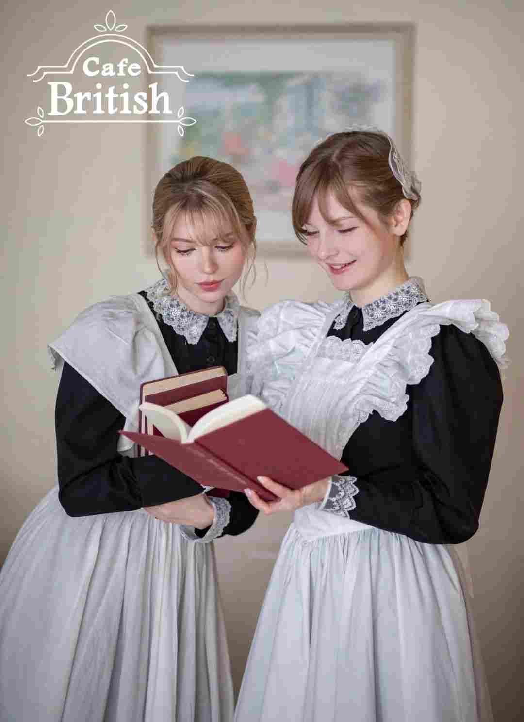 《生化4》艾什莉脸模Cos蜘蛛格温 白黑连体服显身材